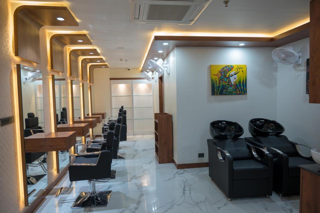 Golden Retreat Hotel Baharampur Ngoại thất bức ảnh